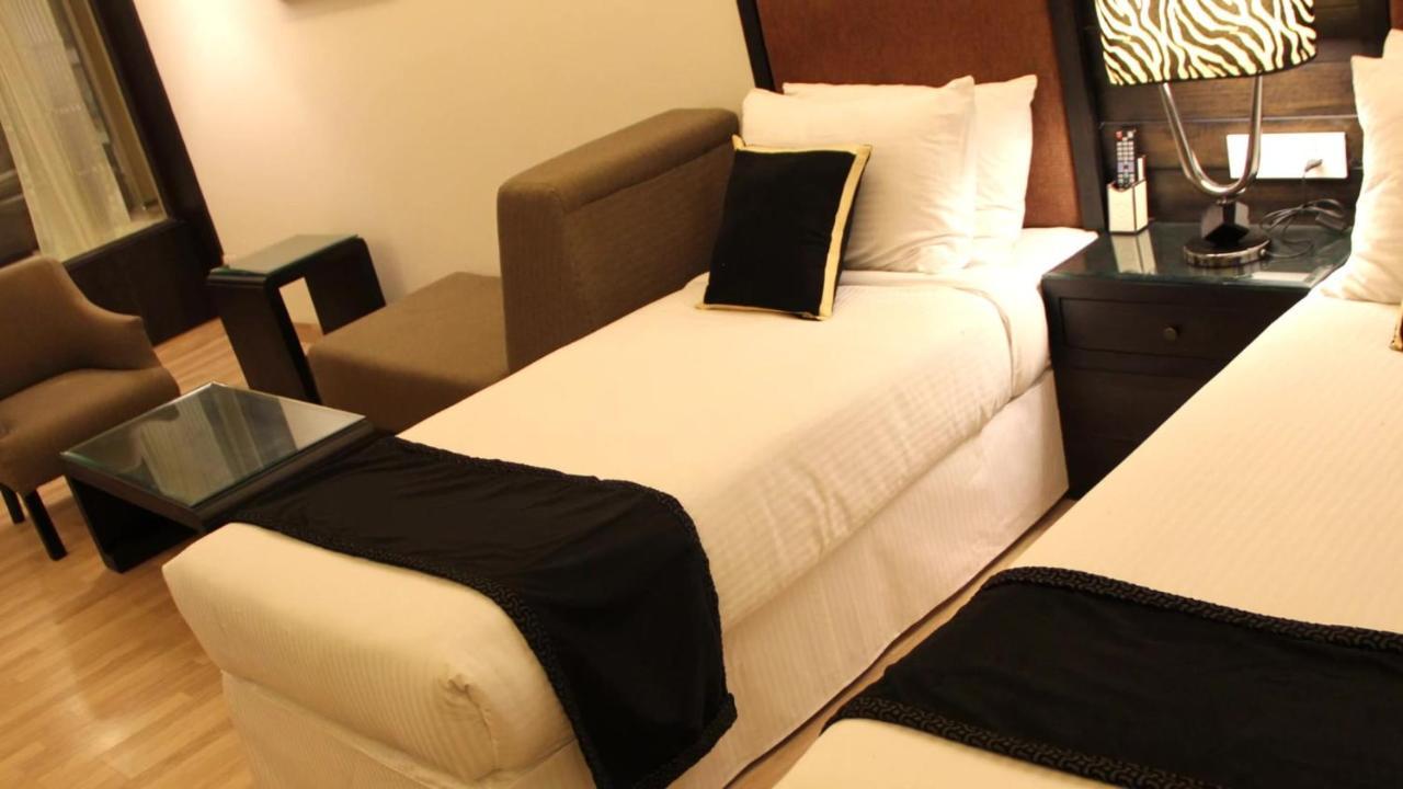 Hotel 17 Miles Джаму Екстериор снимка