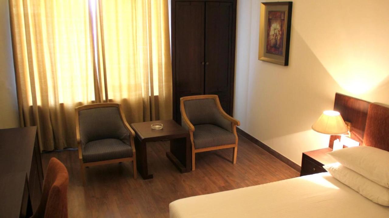 Hotel 17 Miles Джаму Екстериор снимка
